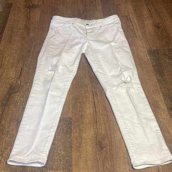 Levi's Denim - ☁️White skinny Levi’s size 30 distressed waist 15 inseam 26